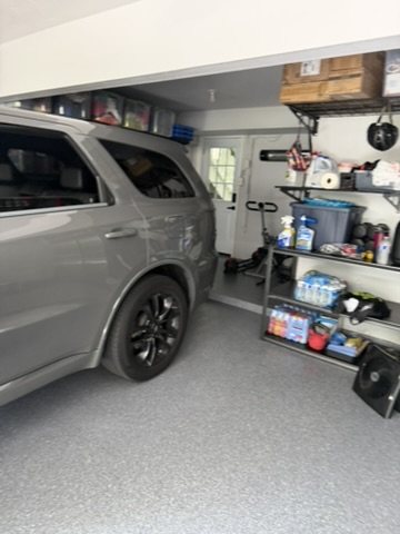 Mobile automotive service equipment prepared for roadside assistance
